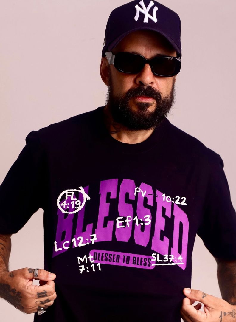 CAMISETA AD BLESSED TO BLESS PRETA