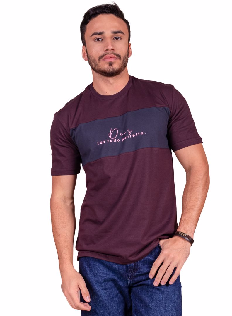 CAMISETA ADULTO DEUS FAZ TUDO PERFEITO 