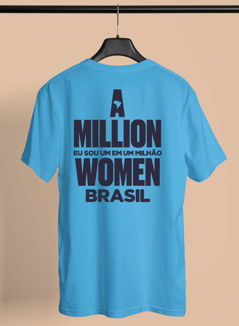 CAMISETA AD UNISSEX "A MILLION WOMEN" AZUL CLARO