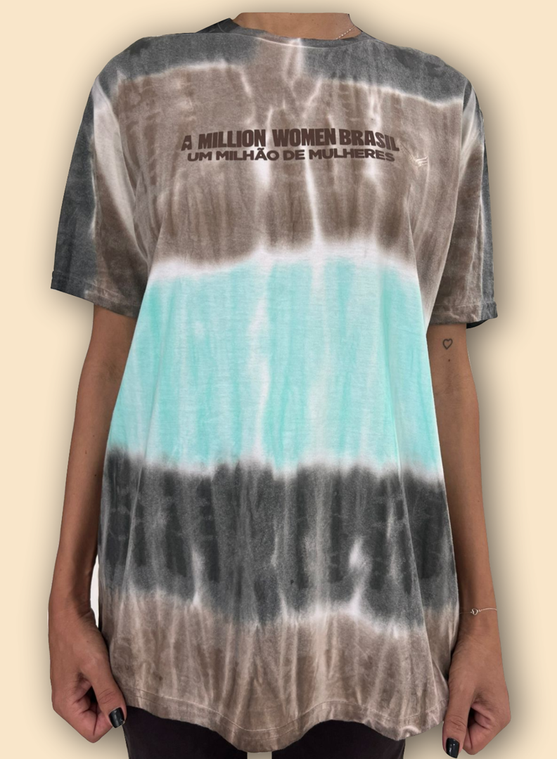 CAMISETA ADULTO  UNISSEX  UM MILHÃO DE MULHERES